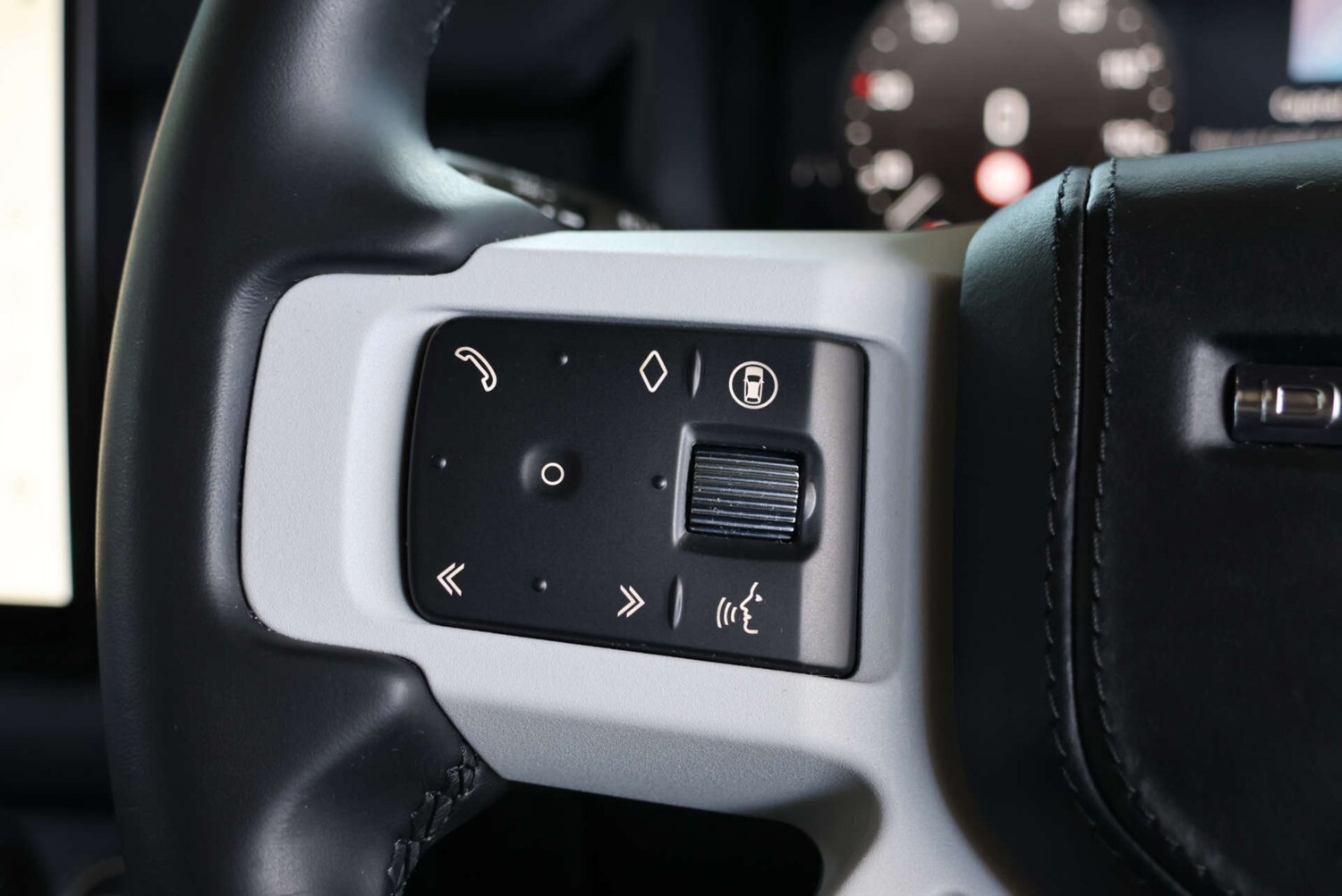 Used Land Rover Defender 2025 for sale - 76038473: Photo 46