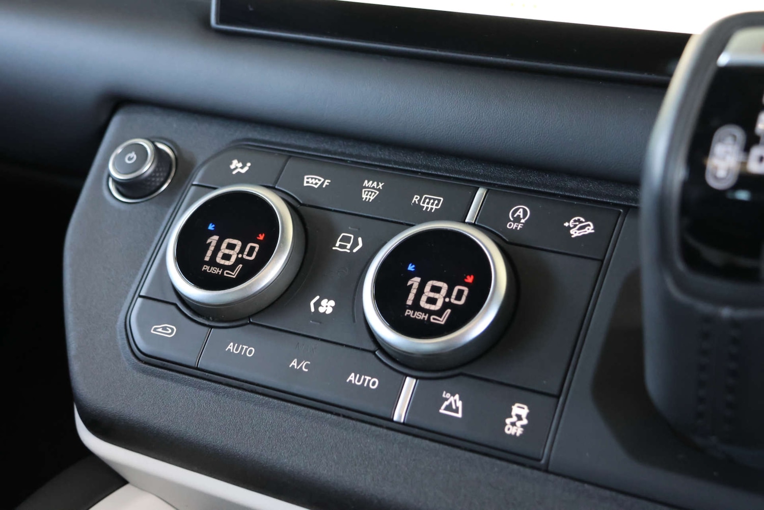Used Land Rover Defender 2025 for sale - 76038473: Photo 49