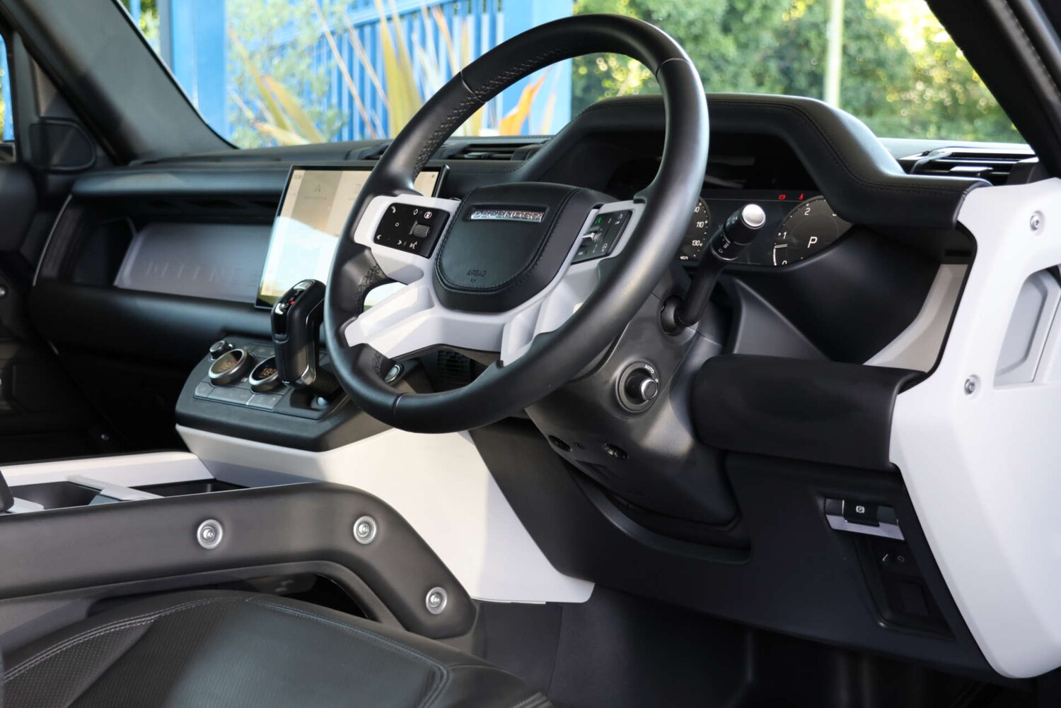 Used Land Rover Defender 2025 for sale - 76038473: Photo 5