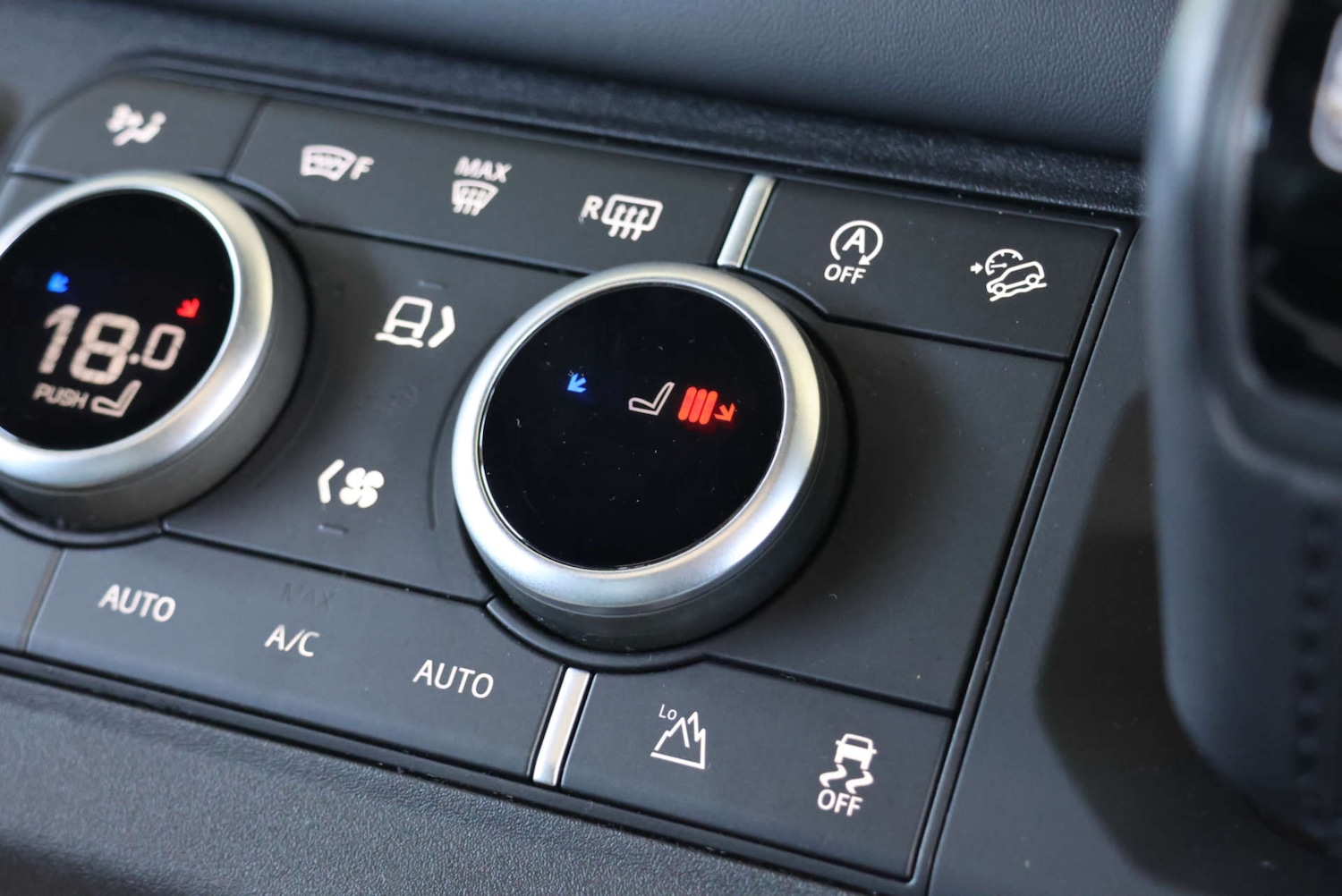 Used Land Rover Defender 2025 for sale - 76038473: Photo 50