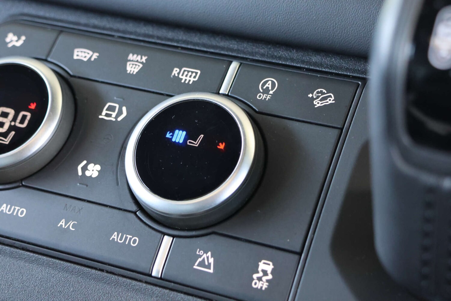 Used Land Rover Defender 2025 for sale - 76038473: Photo 51