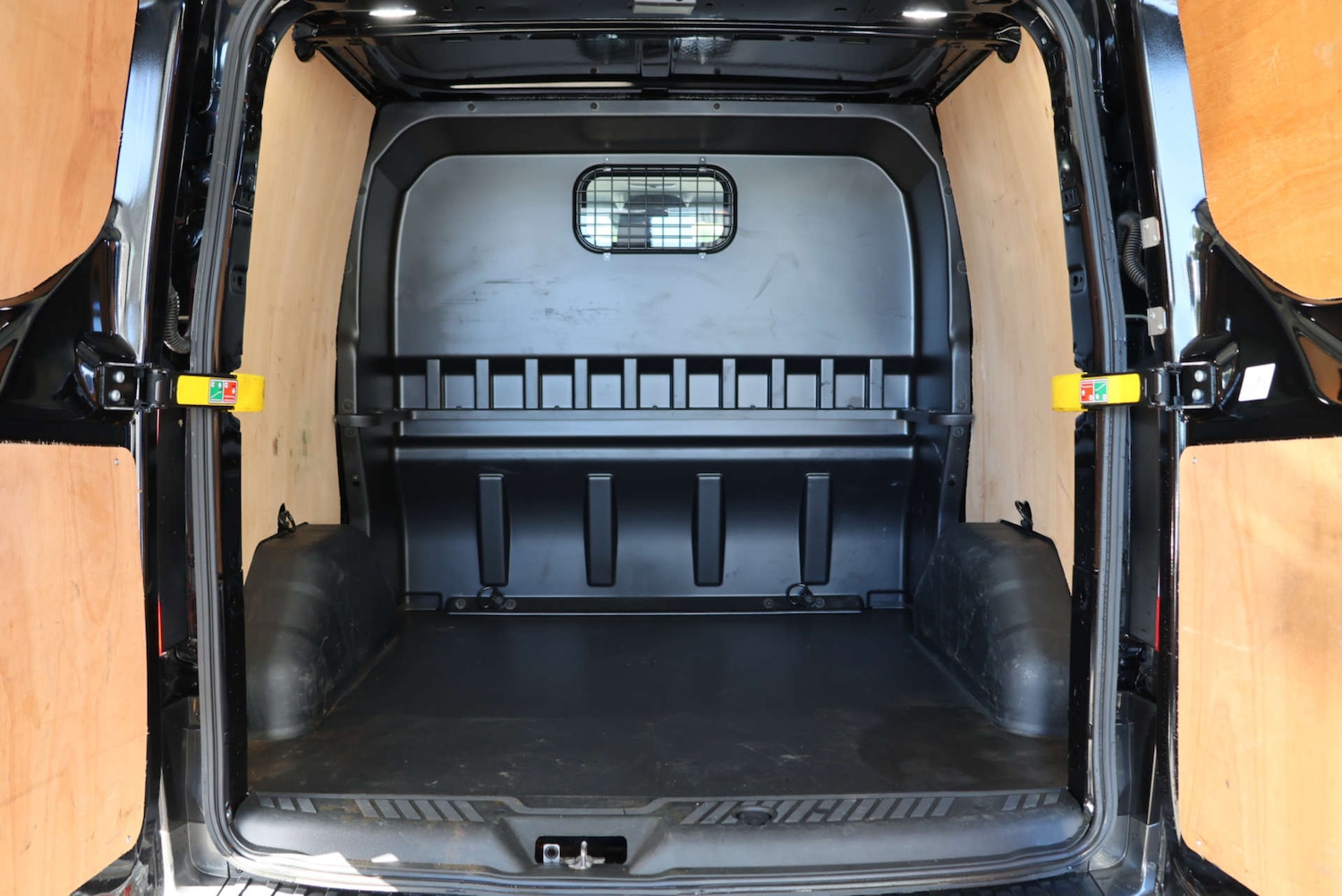 Used Ford Transit Custom 2022 for sale - 76601034: Photo 10