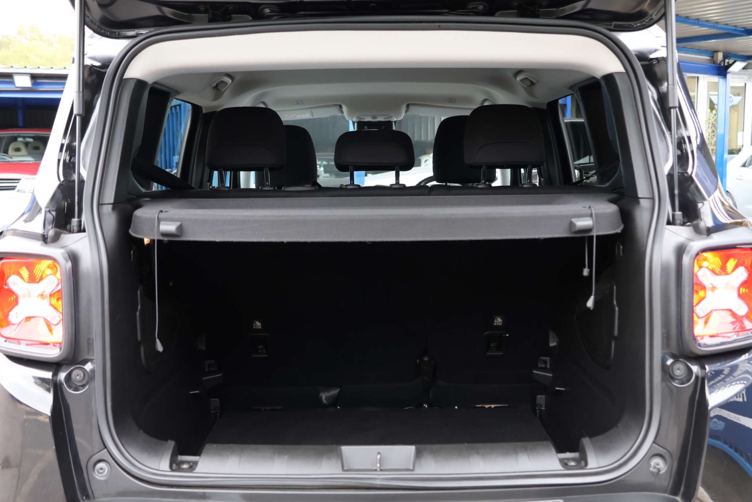 Used Jeep Renegade 2020 for sale - 76235447: Photo 18