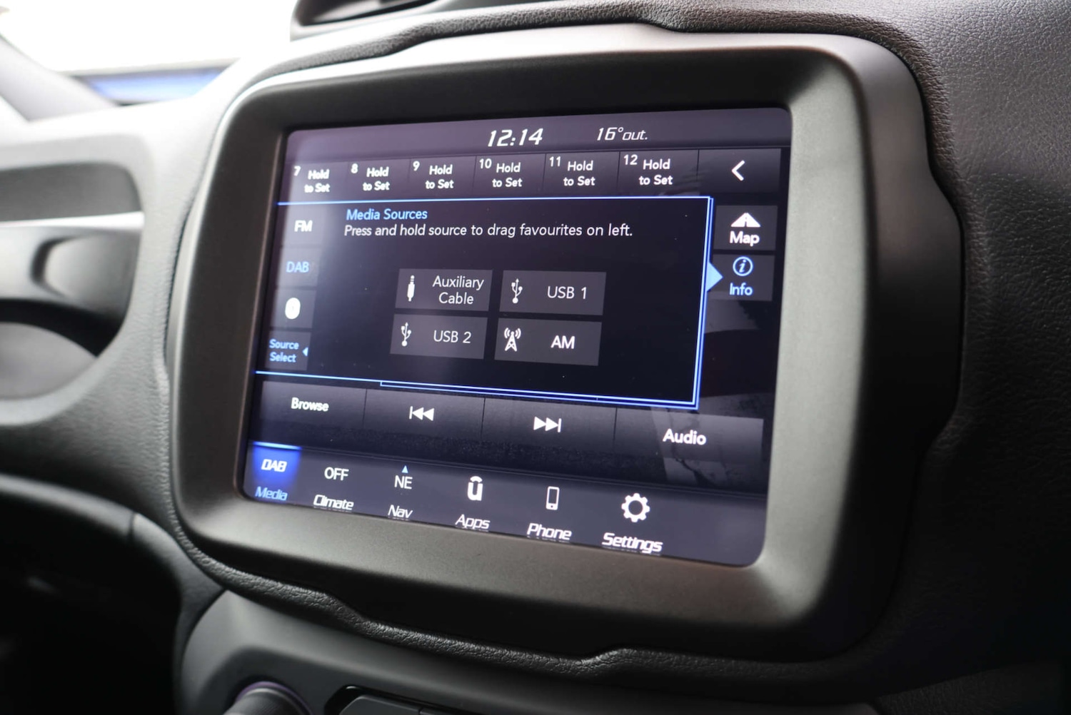 Used Jeep Renegade 2020 for sale - 76235447: Photo 30