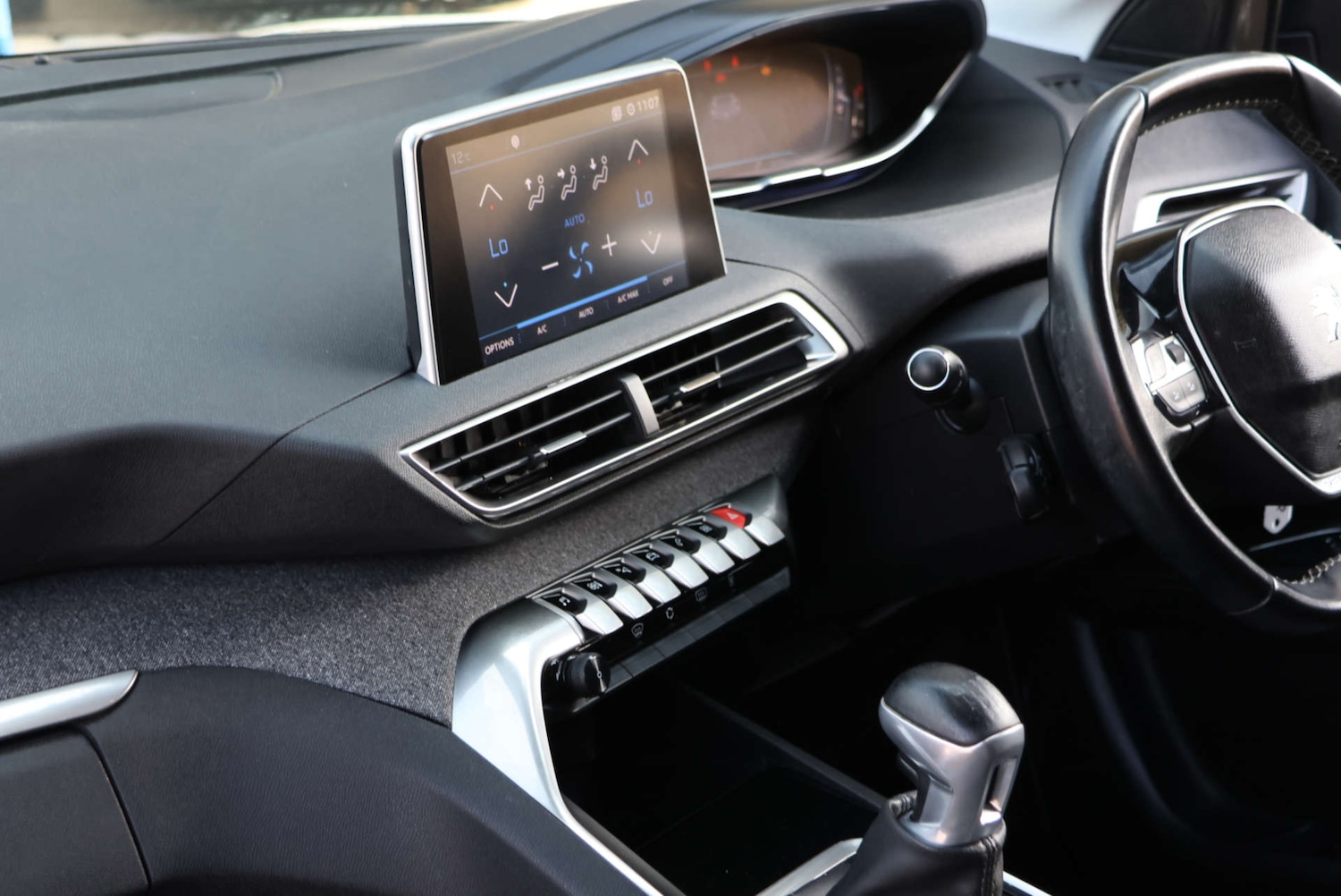 Used Peugeot 3008 2018 for sale - 77964908: Photo 19