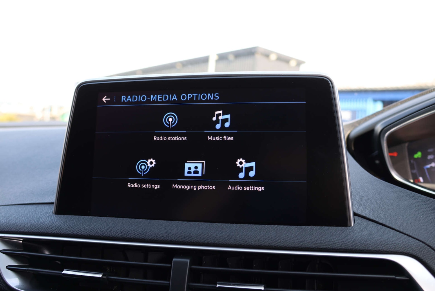 Used Peugeot 3008 2018 for sale - 77964908: Photo 27