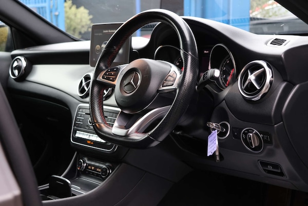 Used Mercedes-Benz GLA 2018 for sale - 76266418: Photo 4