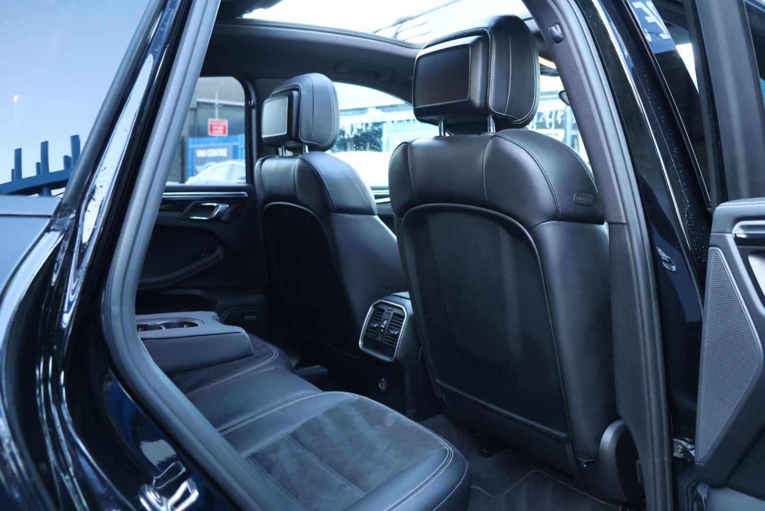 Used Porsche Macan 2018 for sale - 76829726: Photo 12