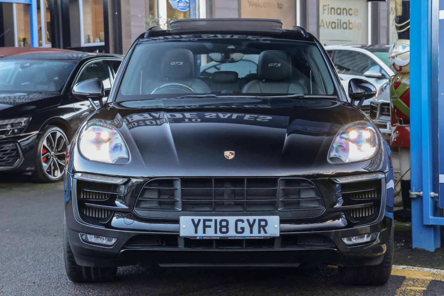 Used Porsche Macan 2018 for sale - 76829726: Photo 3