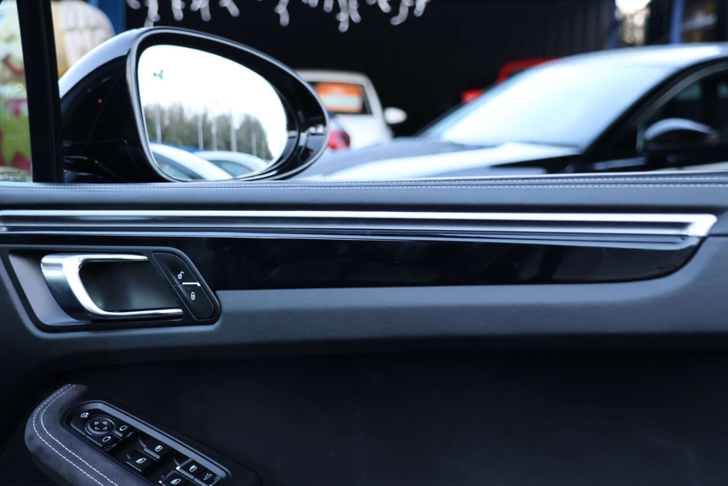 Used Porsche Macan 2018 for sale - 76829726: Photo 31