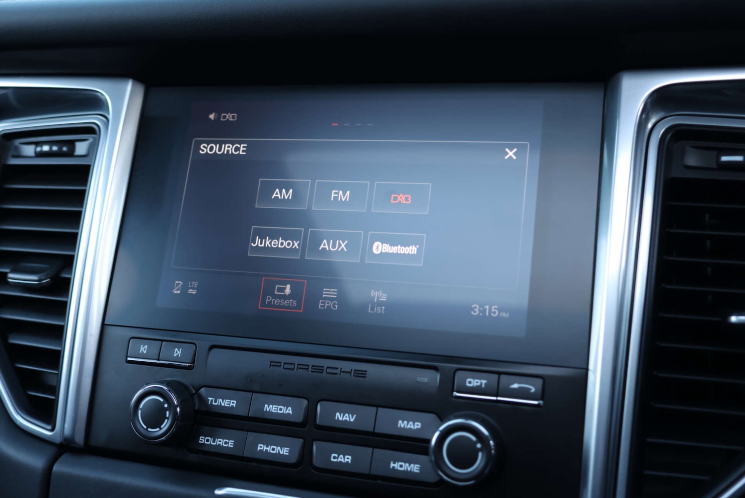 Used Porsche Macan 2018 for sale - 76829726: Photo 46