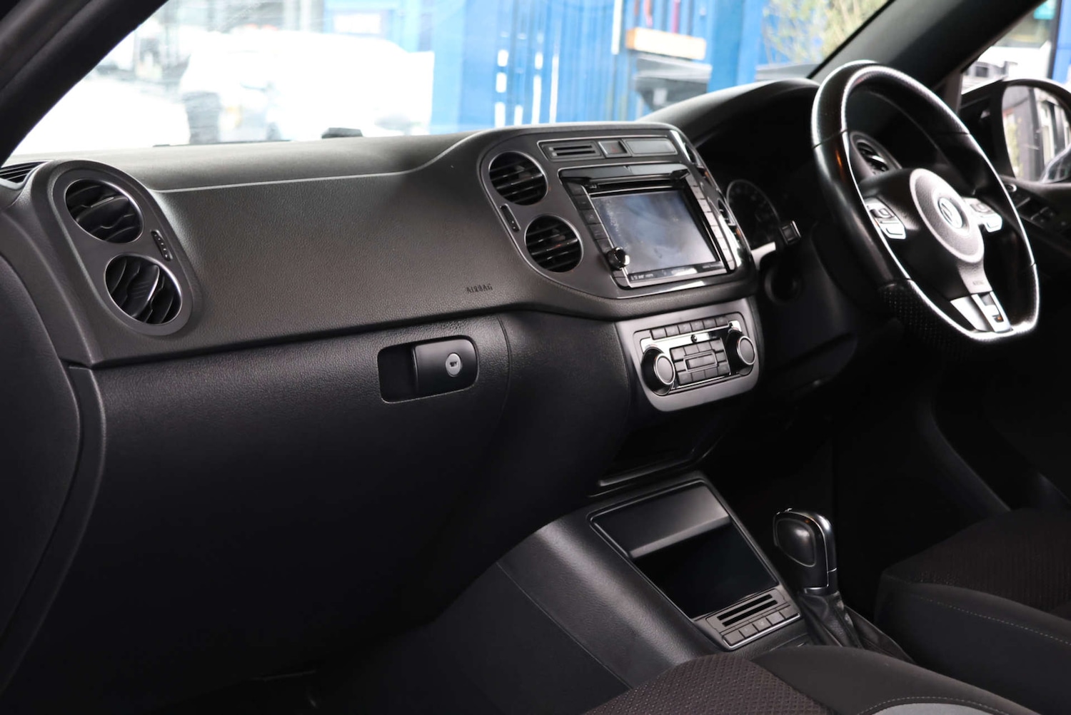 Used Volkswagen Tiguan 2014 for sale - 77850728: Photo 11