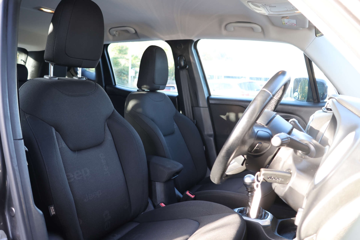 Used Jeep Renegade 2016 for sale - 77022357: Photo 5