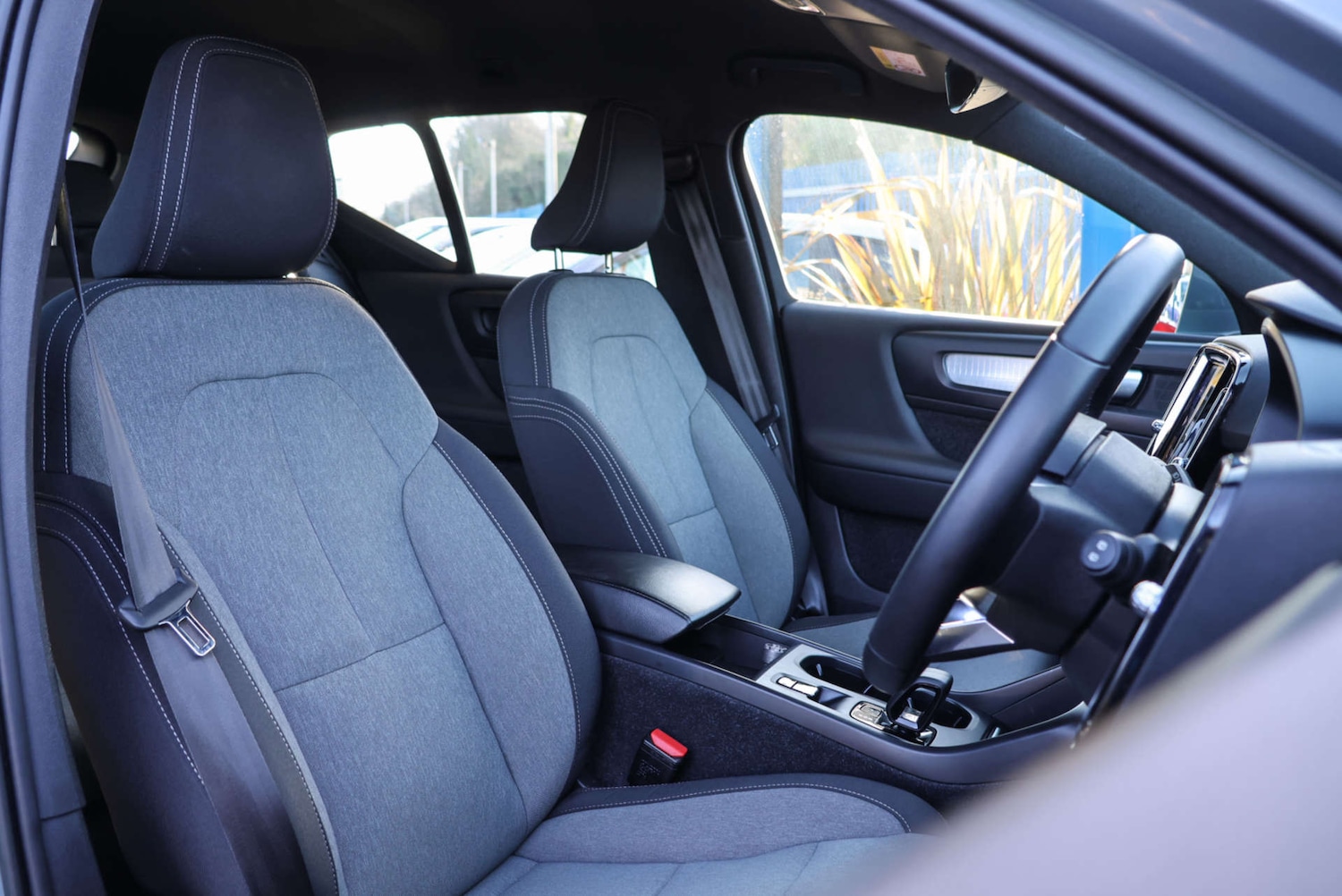 Used Volvo XC40 2023 for sale - 77161985: Photo 5