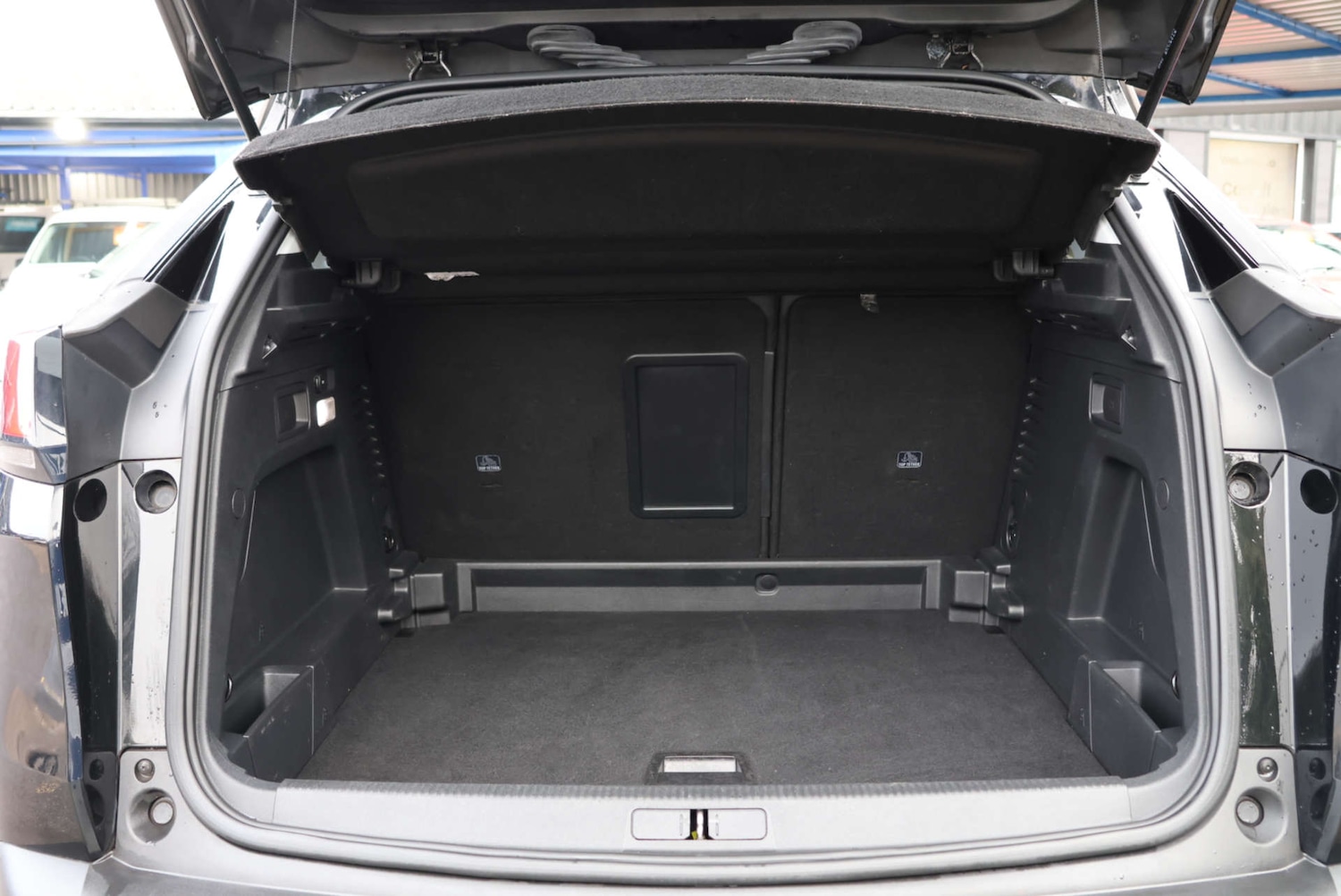 Used Peugeot 3008 2017 for sale - 77249240: Photo 21