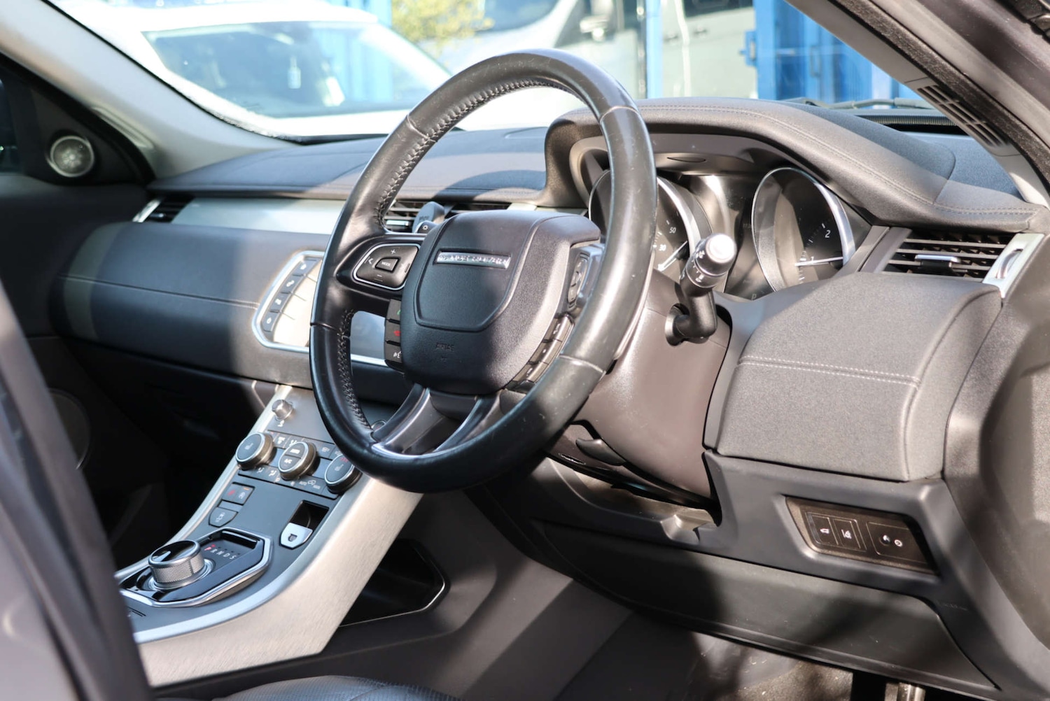 Used Land Rover Range Rover Evoque 2015 for sale - 77187778: Photo 4