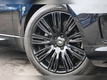 Used Land Rover Range Rover Sport 2018 for sale - 76178561: Photo