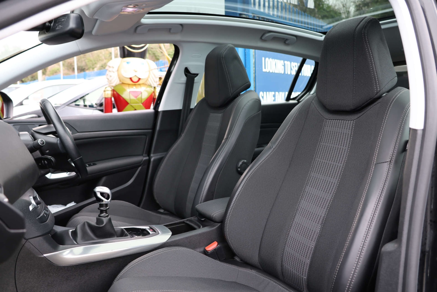 Used Peugeot 308 2017 for sale - 76829889: Photo 10