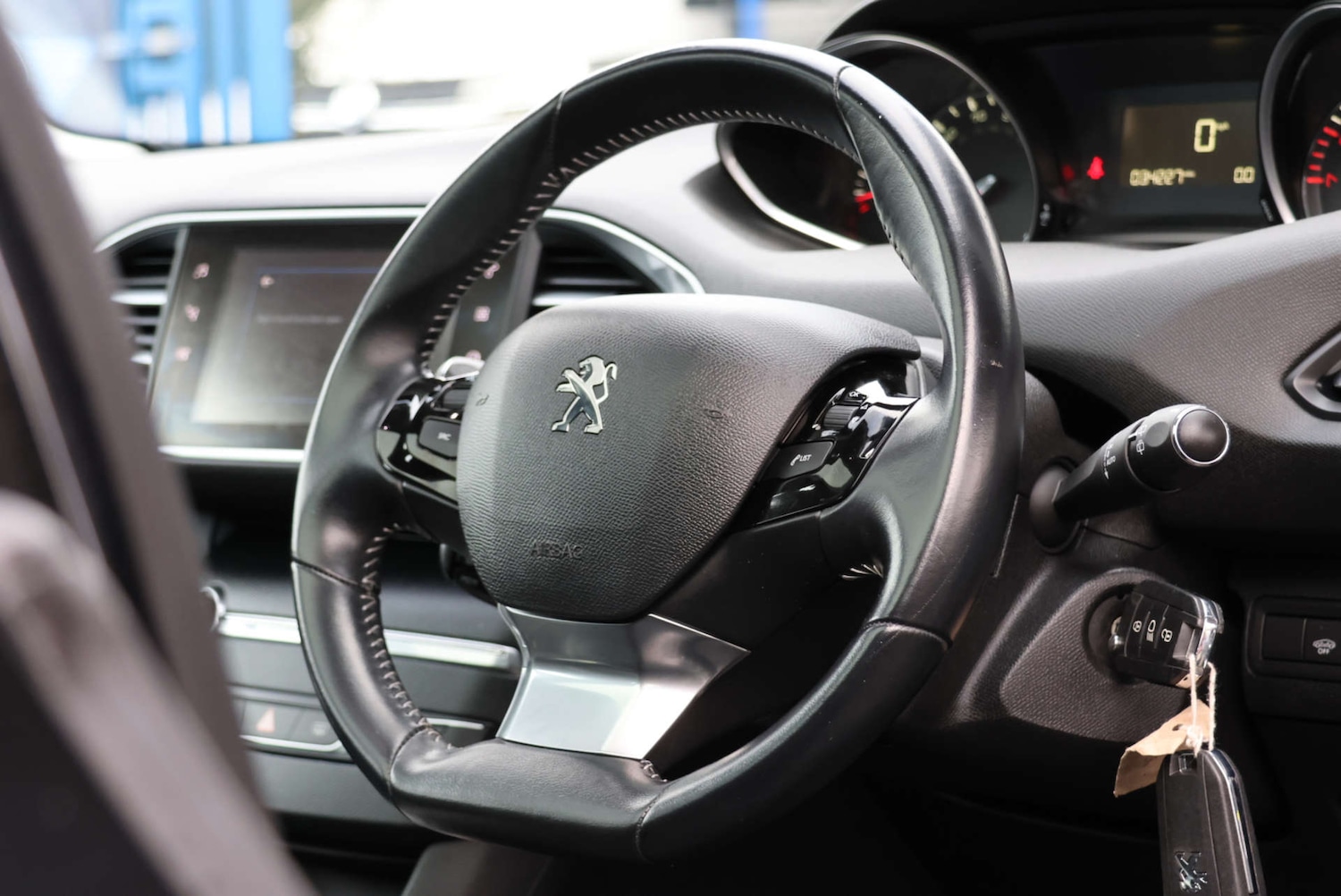 Used Peugeot 308 2017 for sale - 76829889: Photo 28