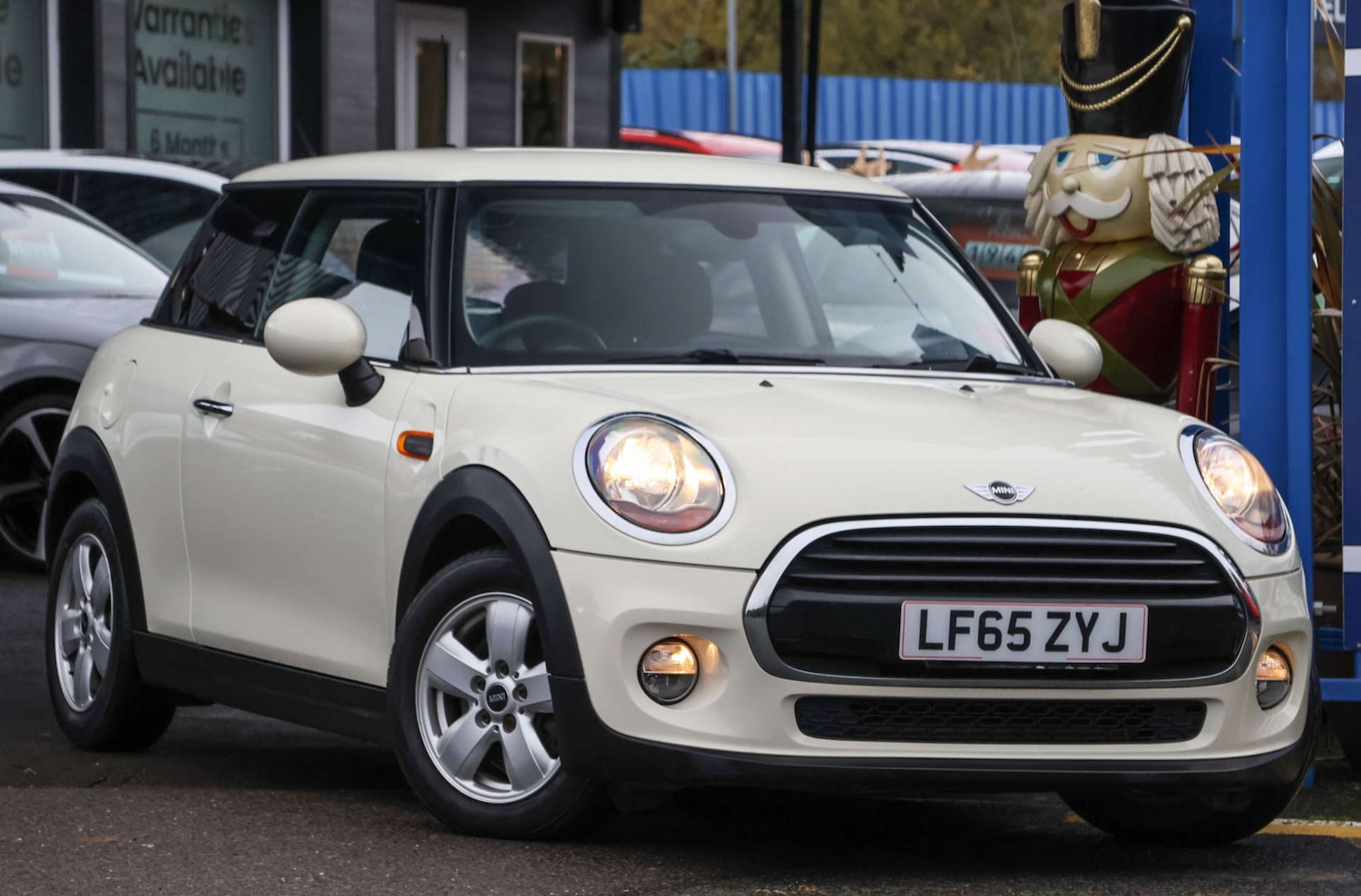 Used MINI Hatch 2015 for sale - 76724054: Photo 1