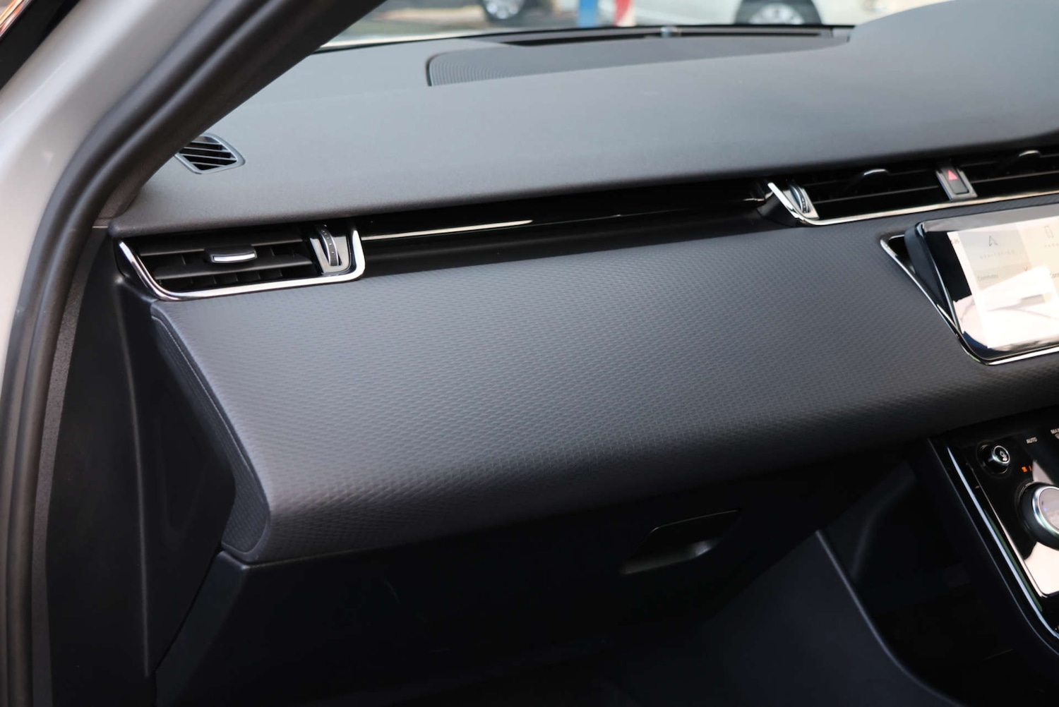 Used Land Rover Range Rover Evoque 2023 for sale - 76961791: Photo 33