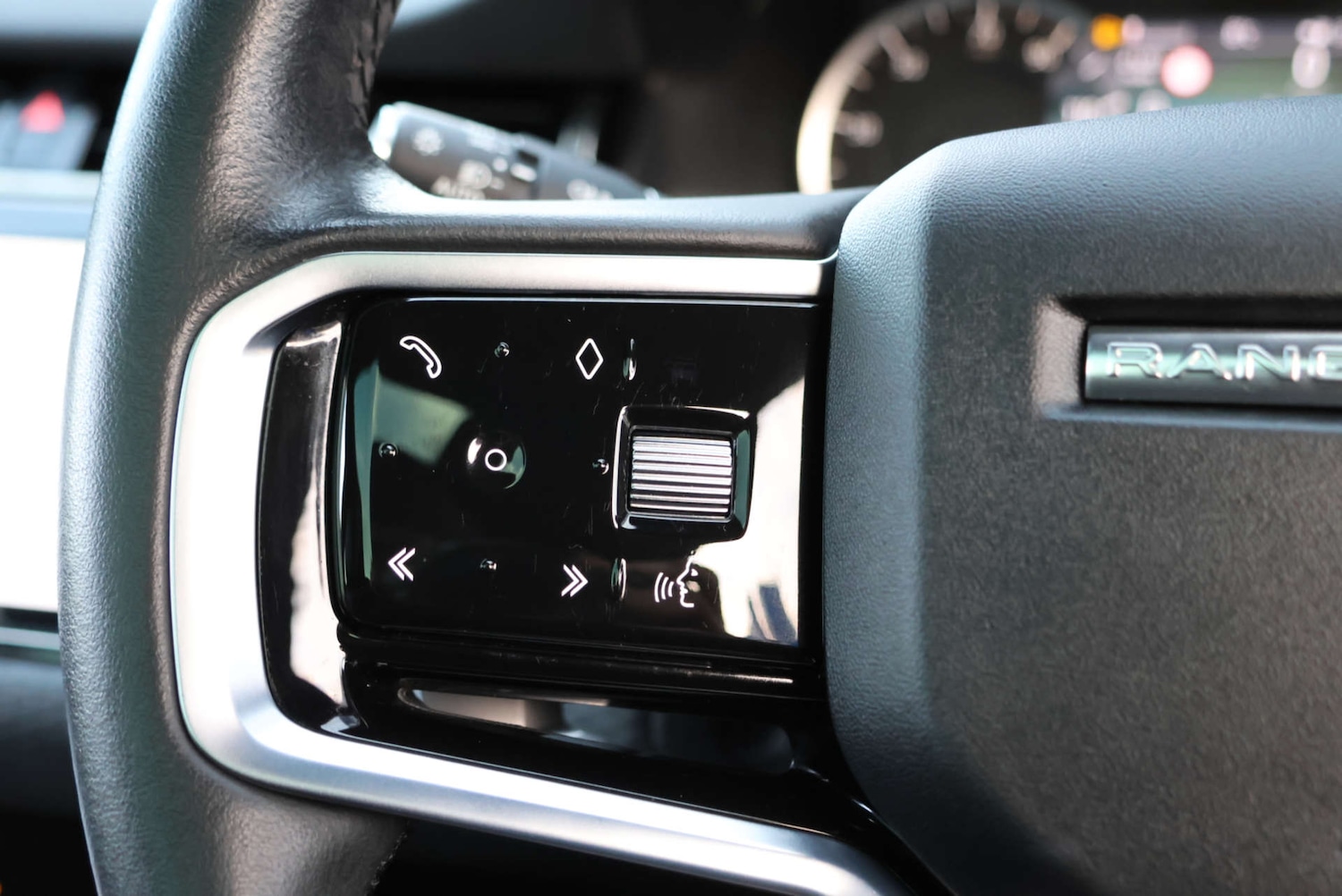 Used Land Rover Range Rover Evoque 2023 for sale - 76961791: Photo 35