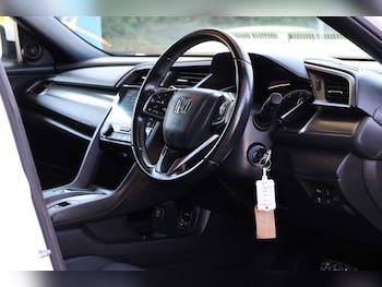 Used Honda Civic 2019 for sale - 79366304: Photo