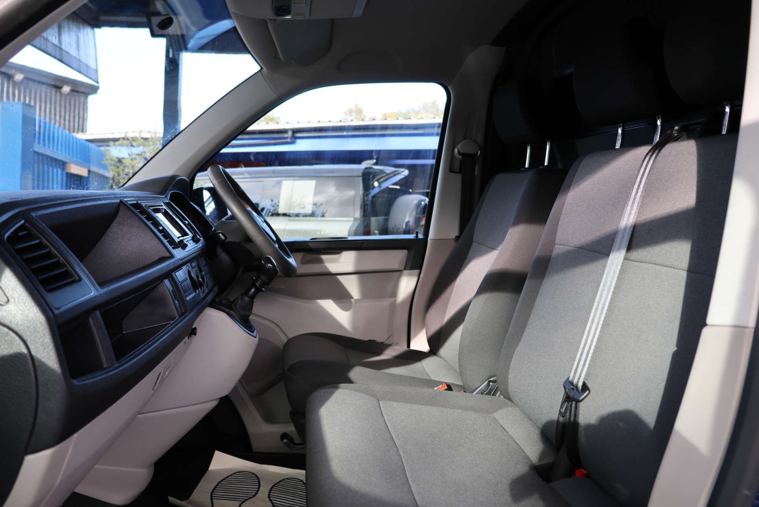 Used Volkswagen Transporter 2019 for sale - 76395513: Photo 6