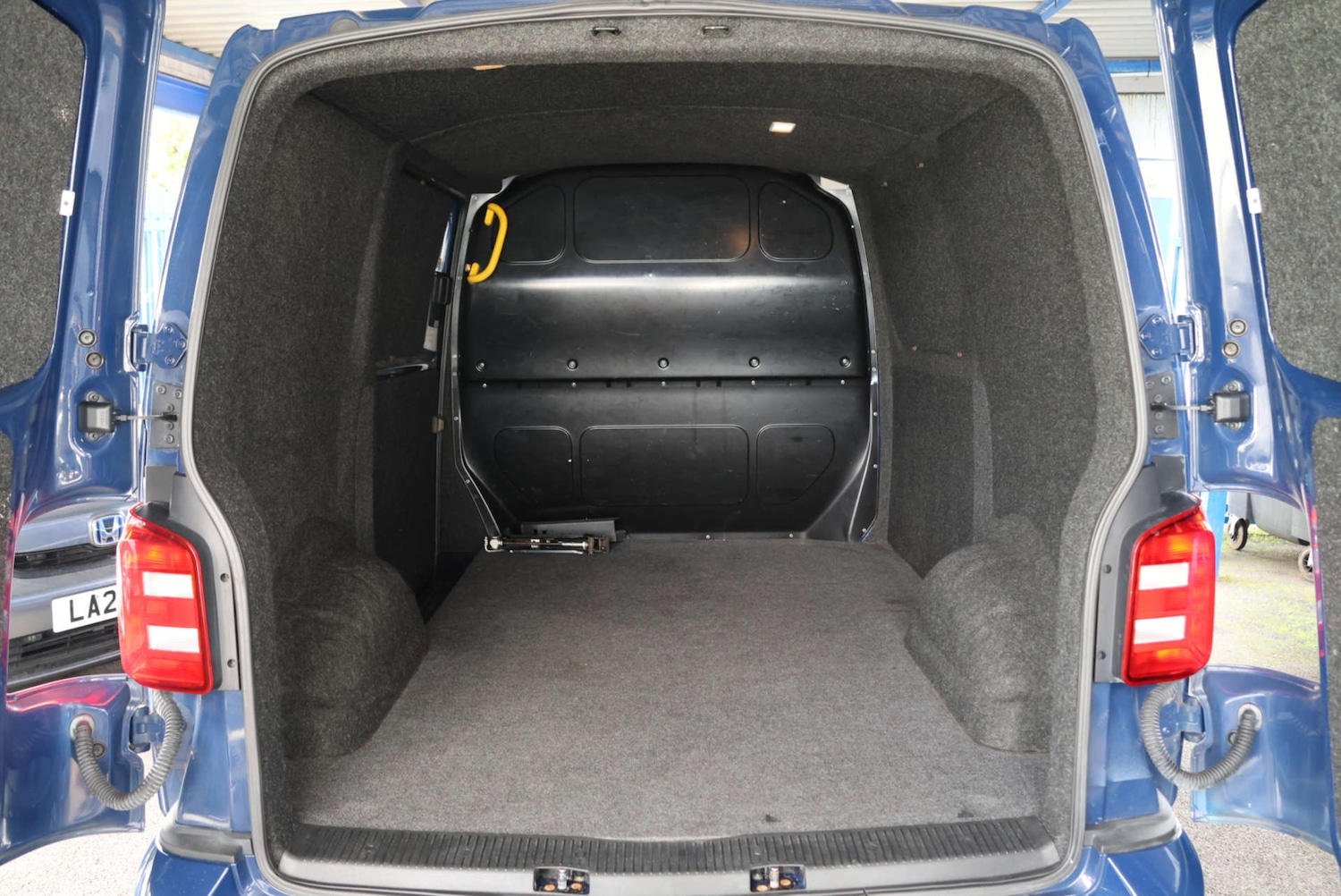 Used Volkswagen Transporter 2019 for sale - 76395513: Photo 8