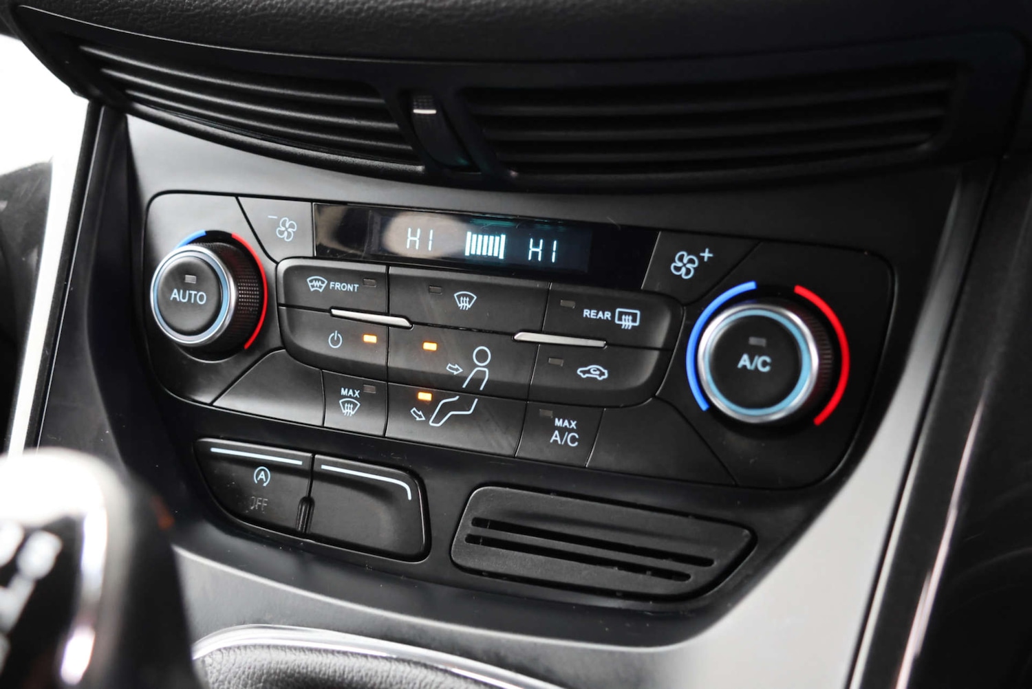 Used Ford Kuga 2017 for sale - 77328645: Photo 21