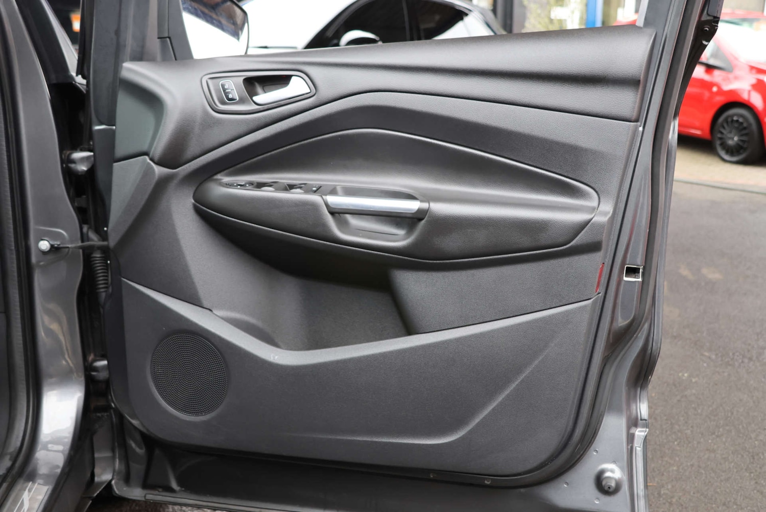 Used Ford Kuga 2017 for sale - 77328645: Photo 32