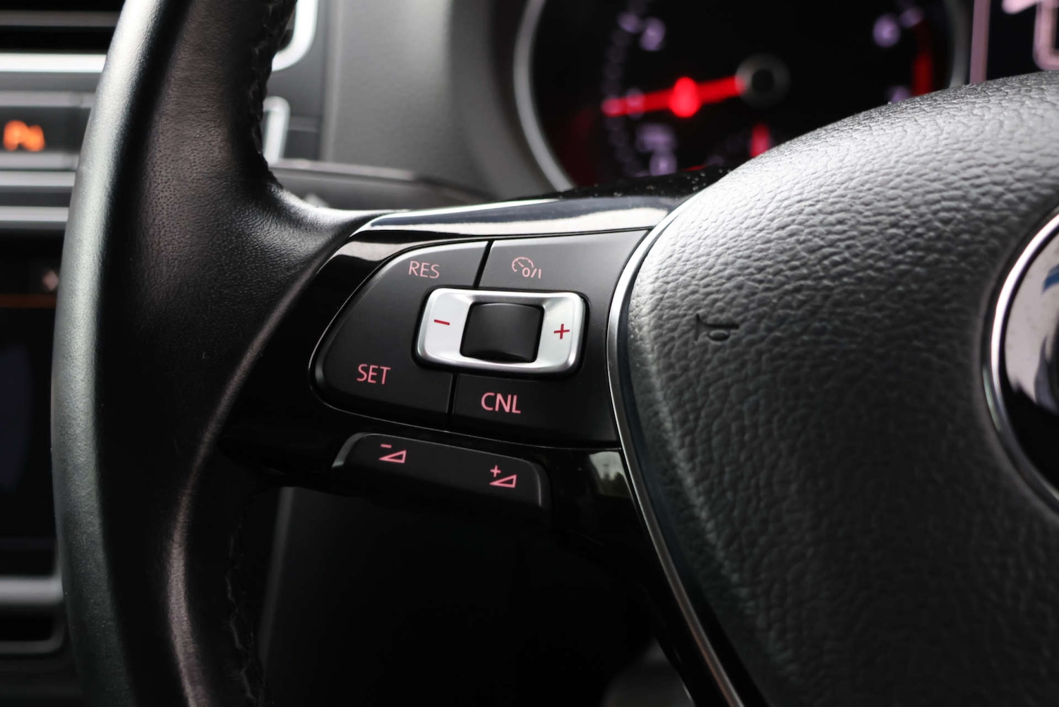 Used Volkswagen Polo 2015 for sale - 76416861: Photo 15