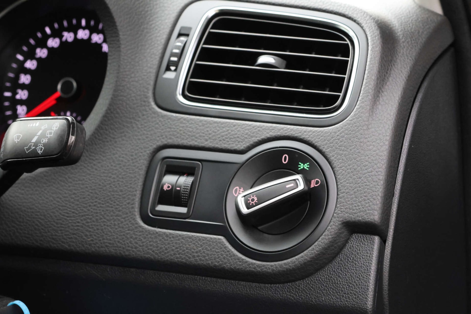 Used Volkswagen Polo 2015 for sale - 76416861: Photo 24