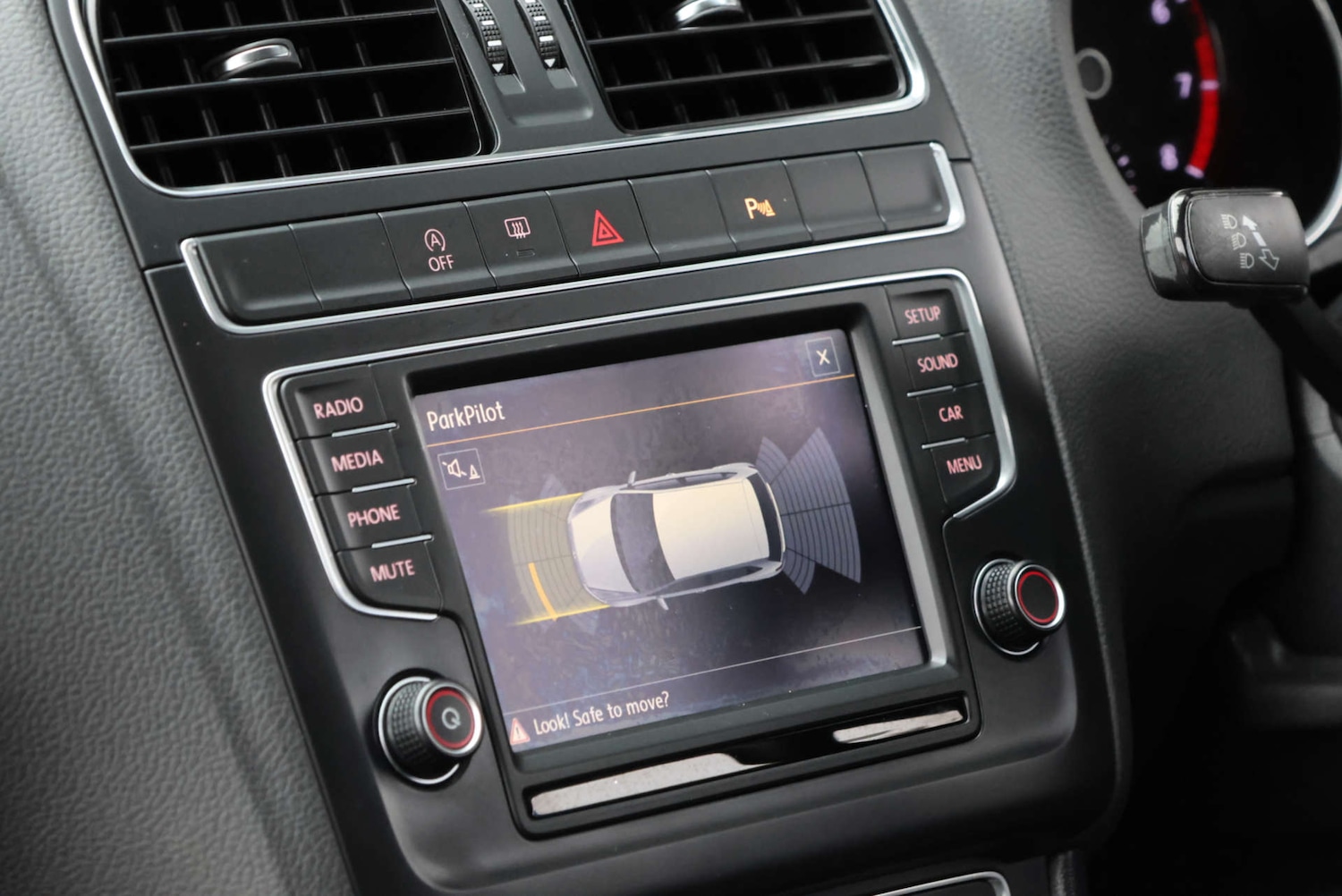 Used Volkswagen Polo 2015 for sale - 76416861: Photo 27