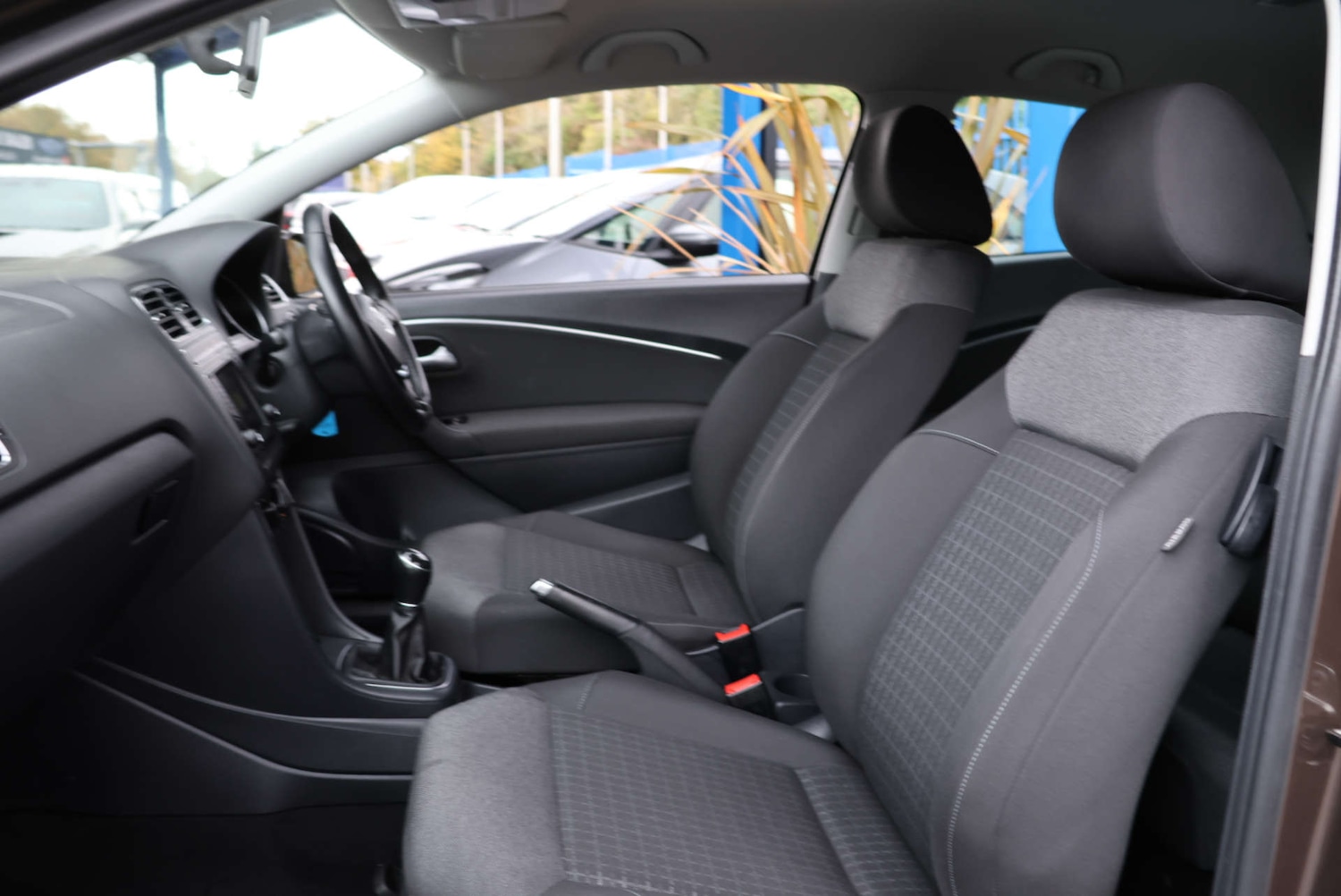 Used Volkswagen Polo 2015 for sale - 76416861: Photo 8