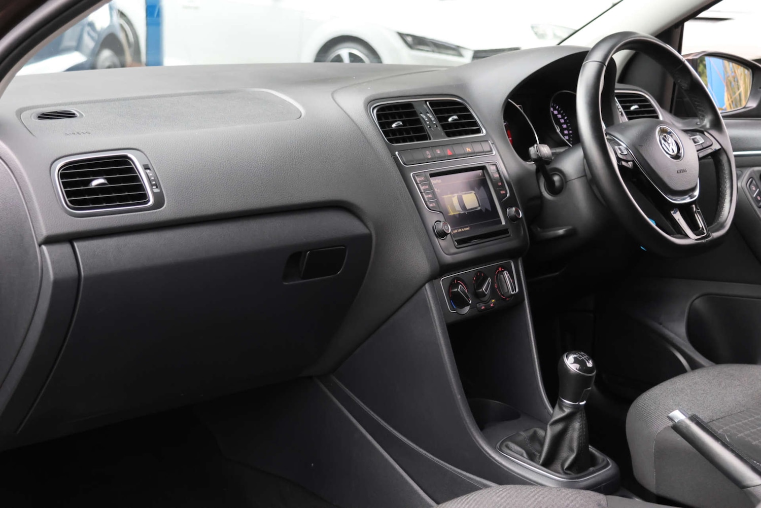 Used Volkswagen Polo 2015 for sale - 76416861: Photo 9