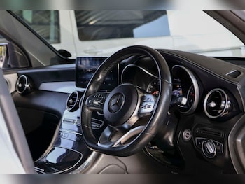 Used Mercedes-Benz GLC 2022 for sale - 79542325: Photo