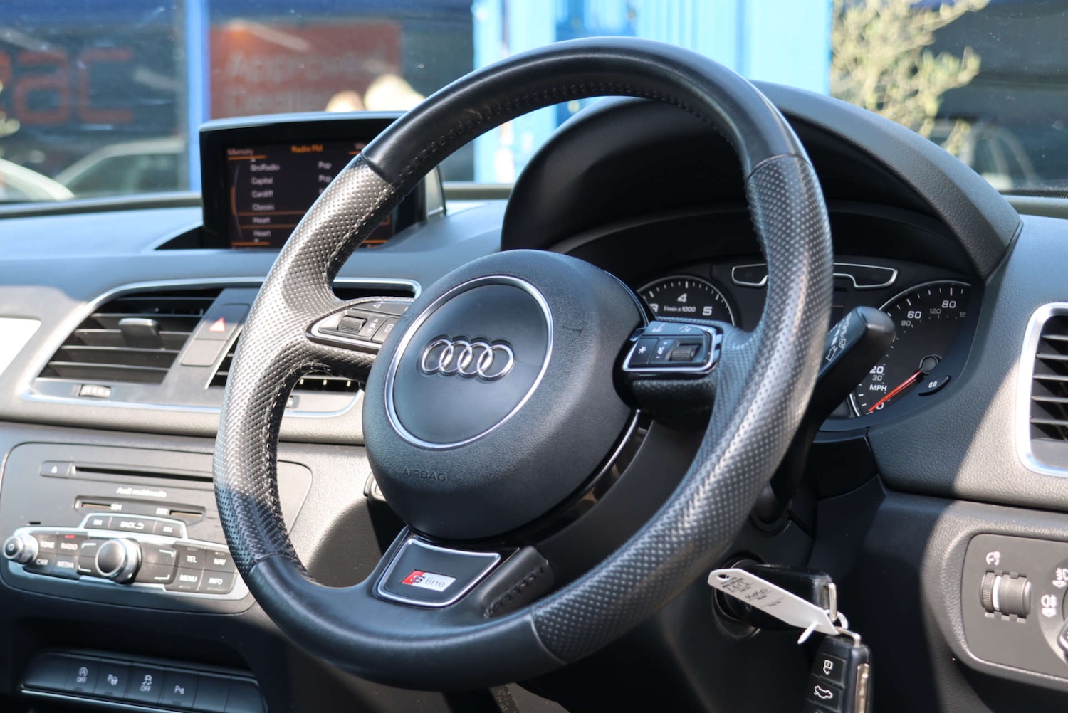 Used Audi Q3 2013 for sale - 76767896: Photo 19