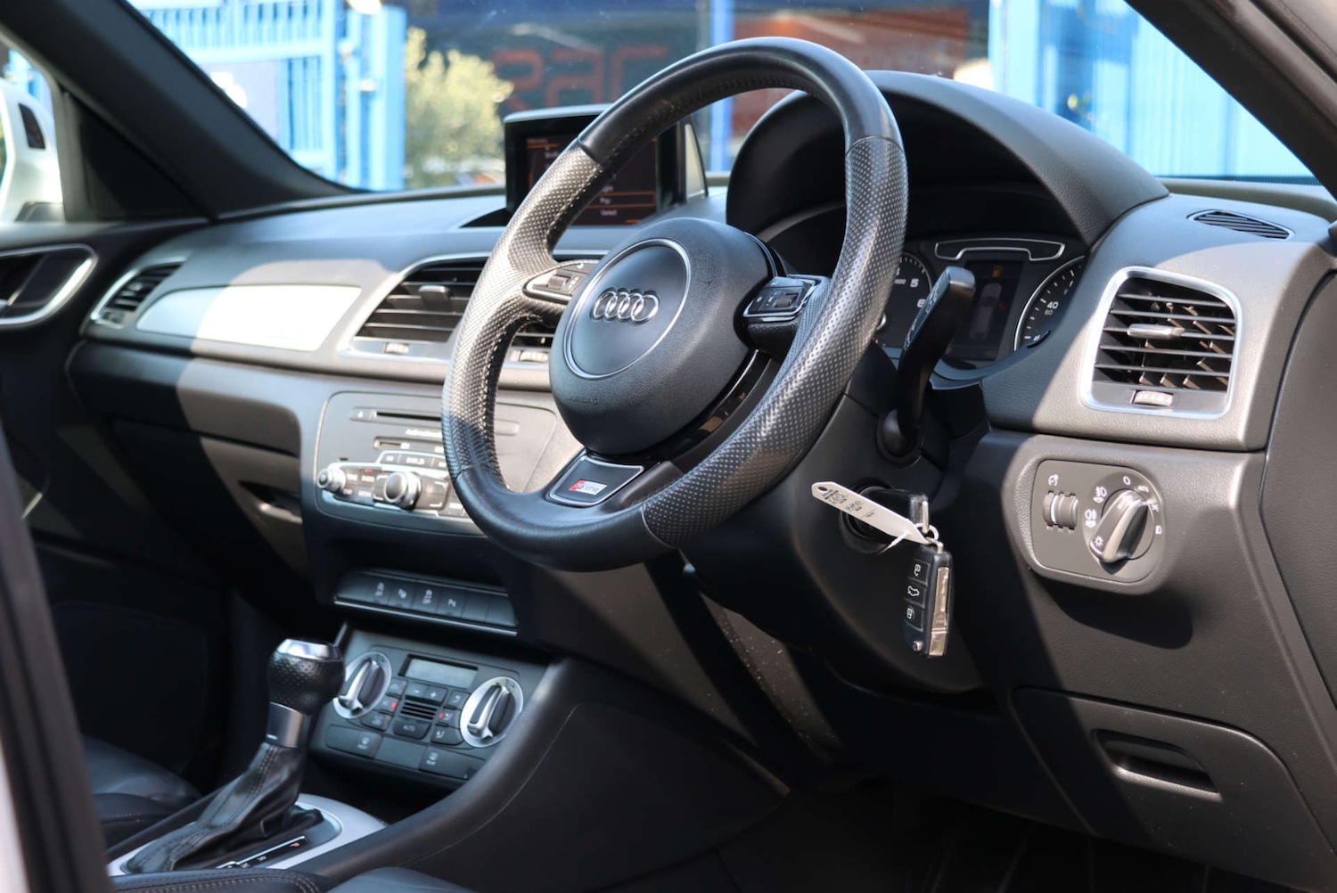 Used Audi Q3 2013 for sale - 76767896: Photo 5