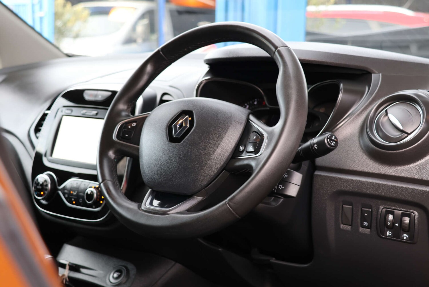 Used Renault Captur 2018 for sale - 77535085: Photo 19