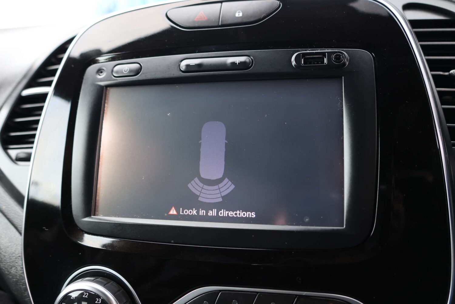 Used Renault Captur 2018 for sale - 77535085: Photo 27