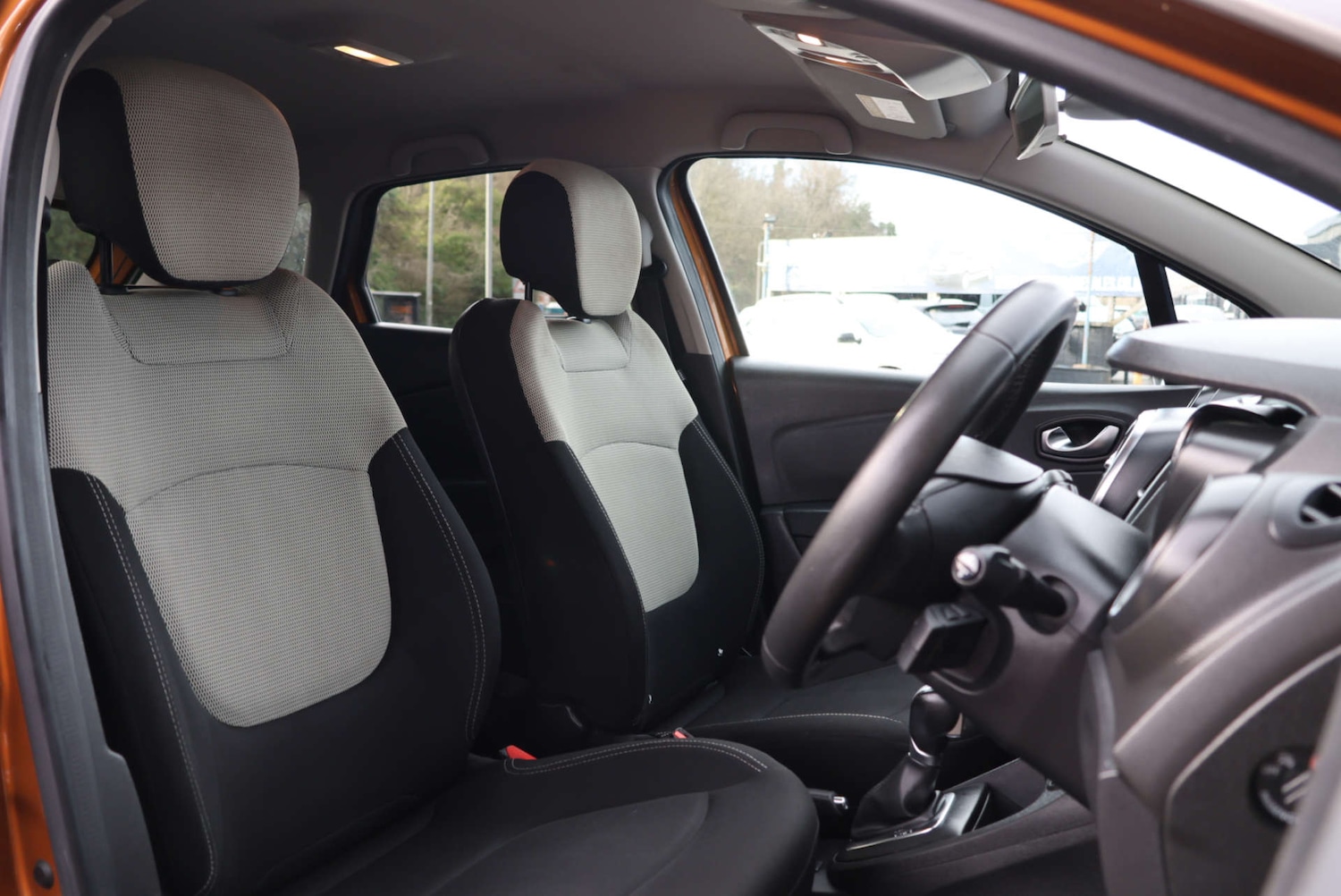 Used Renault Captur 2018 for sale - 77535085: Photo 5