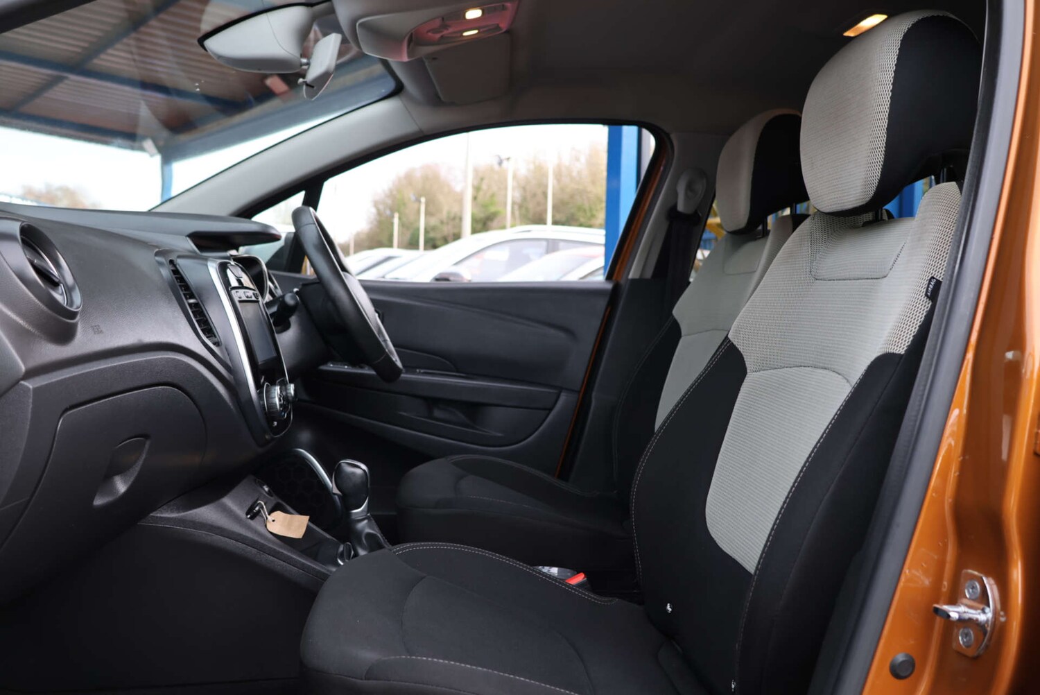 Used Renault Captur 2018 for sale - 77535085: Photo 8