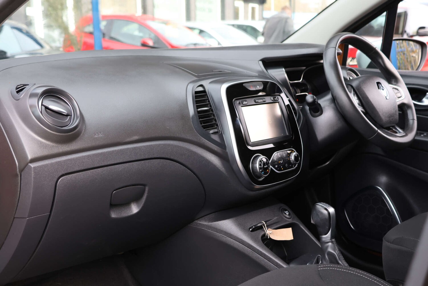 Used Renault Captur 2018 for sale - 77535085: Photo 9