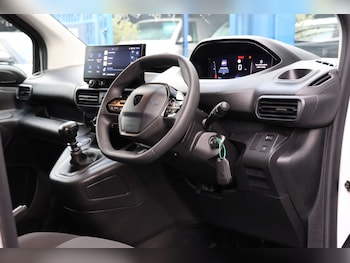 Used Peugeot Partner 2024 for sale - 76910559: Photo