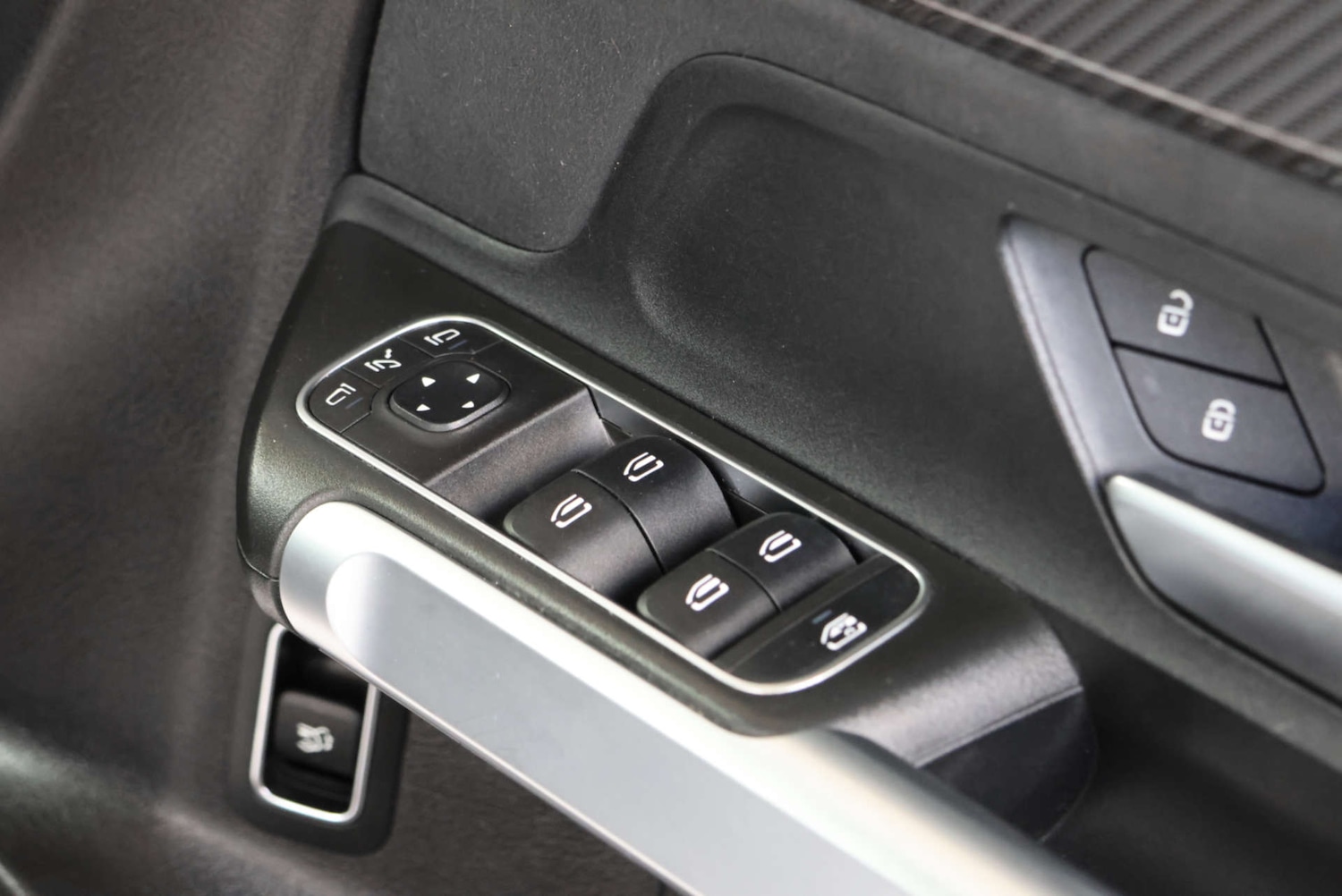 Used Mercedes-Benz GLB 2020 for sale - 76594716: Photo 30