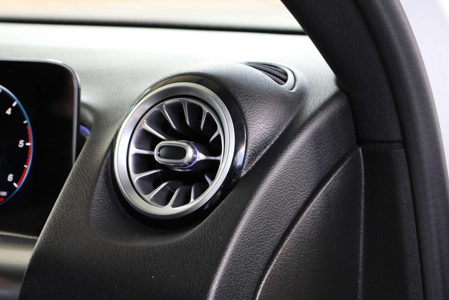 Used Mercedes-Benz GLB 2020 for sale - 76594716: Photo 31