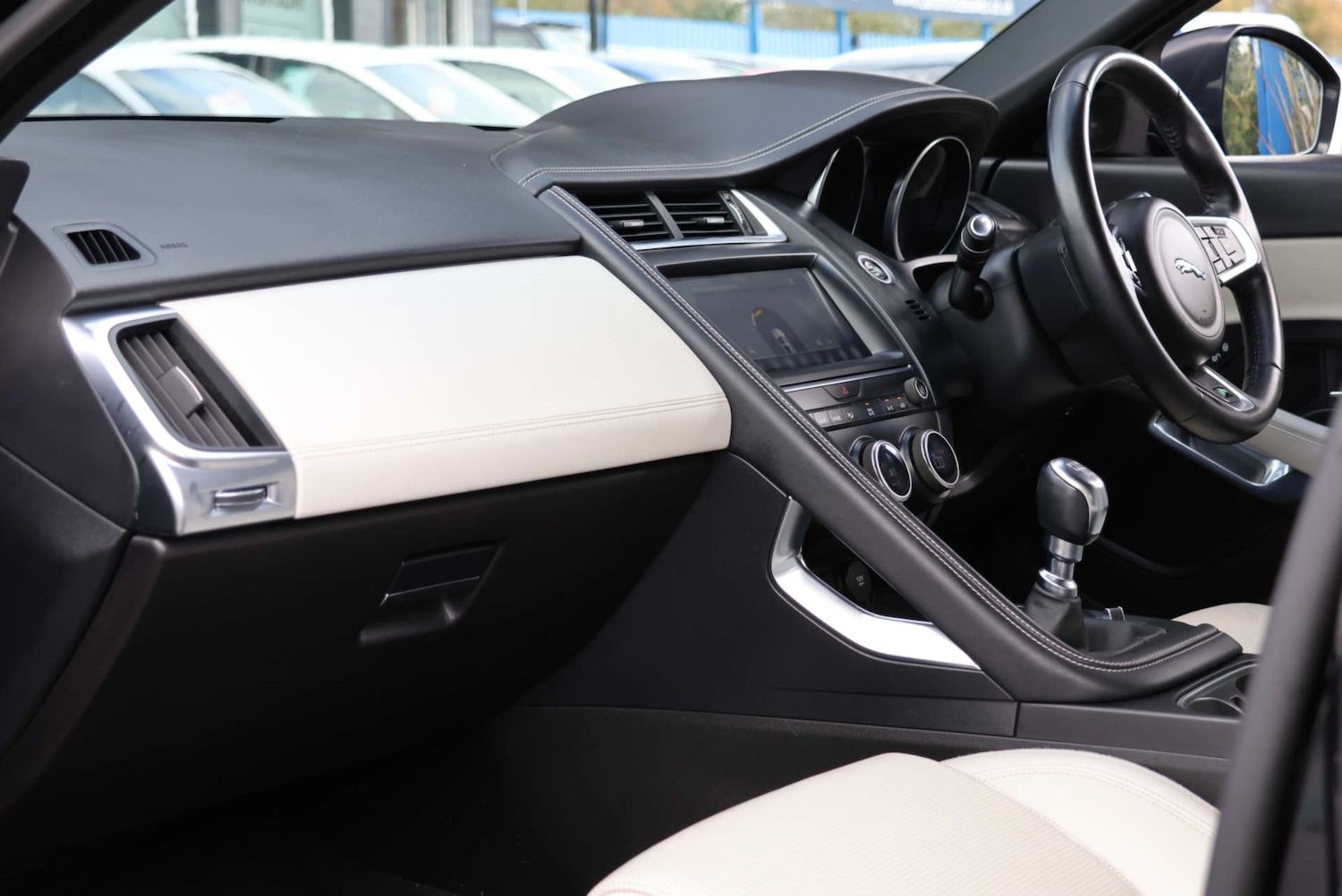 Used Jaguar E-Pace 2018 for sale - 76533591: Photo 11