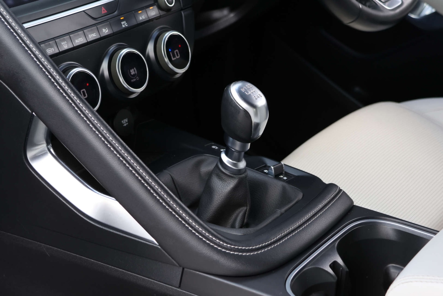 Used Jaguar E-Pace 2018 for sale - 76533591: Photo 23