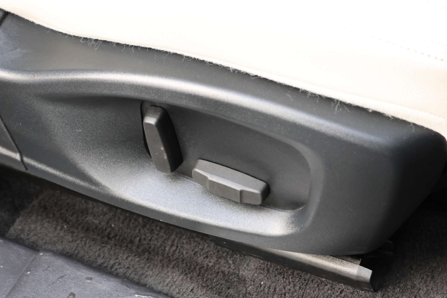 Used Jaguar E-Pace 2018 for sale - 76533591: Photo 6